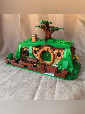 Lego The Hobbit An Unexpected Gathering Bag End Assembled Complete No MiniFigs